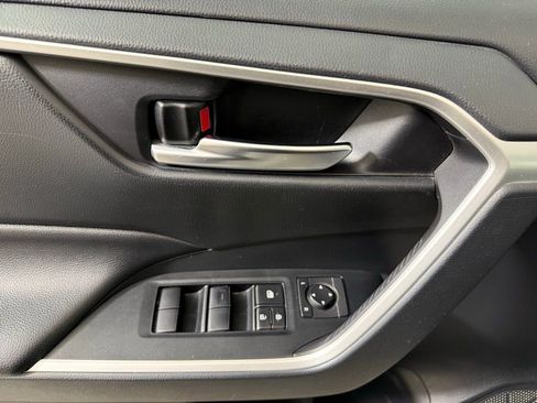 Used 2019 Toyota RAV4 XLE image 14