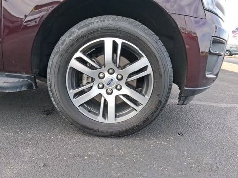 Used 2024 Ford Expedition Max XLT AWD/4WD image 5