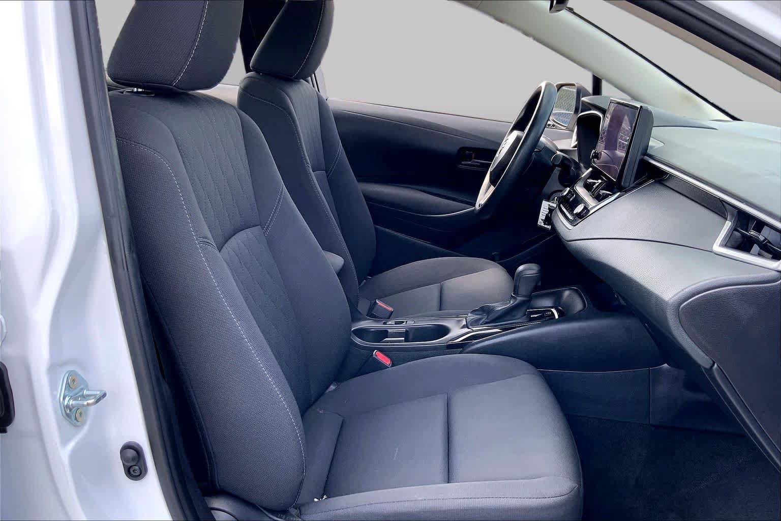 Used 2024 Toyota Corolla LE FWD image 9