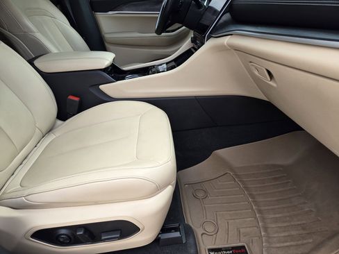 Used 2021 Jeep Grand Cherokee L Limited w/ Trailer Tow Group (B) image 17