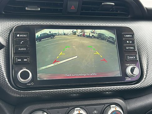 Used 2024 Nissan Kicks SV image 32