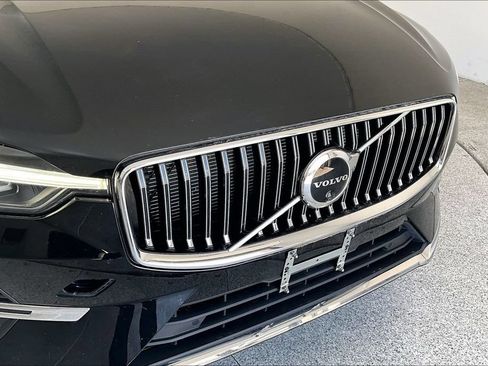 Used 2023 Volvo XC60 B5 Plus w/ Protection Package Premier AWD/4WD image 37