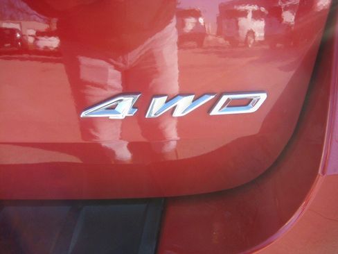 Used 2021 Ford Explorer XLT w/ Equipment Group 202A image 7