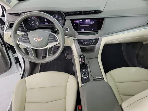 Certified 2023 Cadillac XT5 Premium Luxury w/ Technology Package FWD image 15