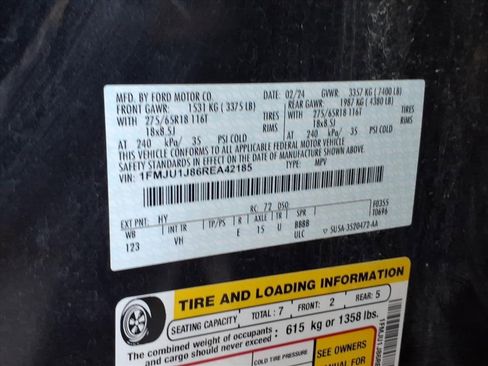 Used 2024 Ford Expedition XLT image 11