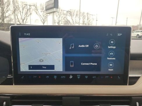 Certified 2024 Lincoln Corsair AWD image 33