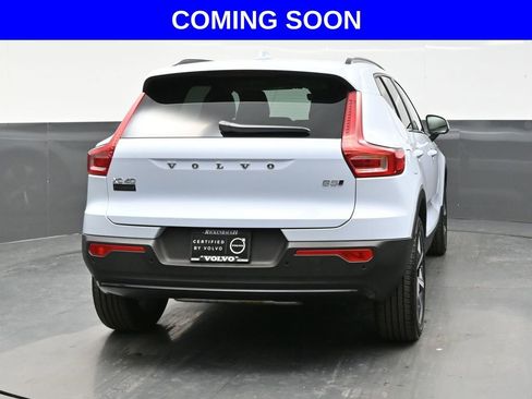 Used 2026 Volvo XC40 B5 Plus AWD/4WD image 6