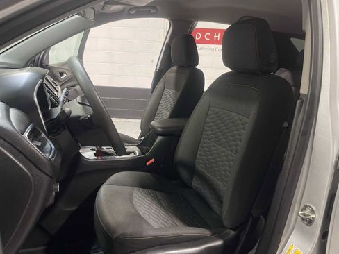 Used 2019 Chevrolet Equinox LT FWD image 11