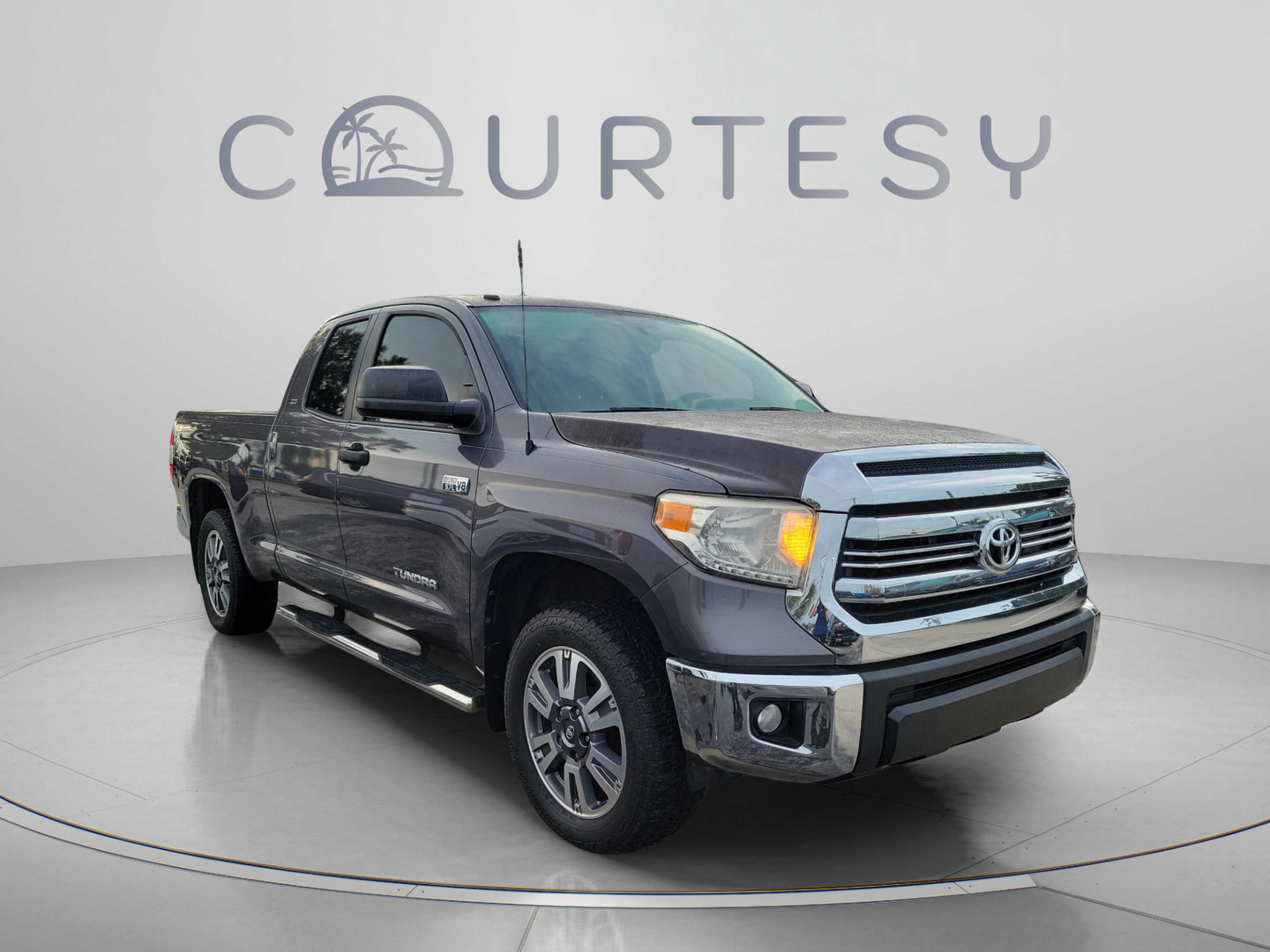 Used 2017 Toyota Tundra SR5 w/ SR5 Upgrade Package AWD/4WD image 5