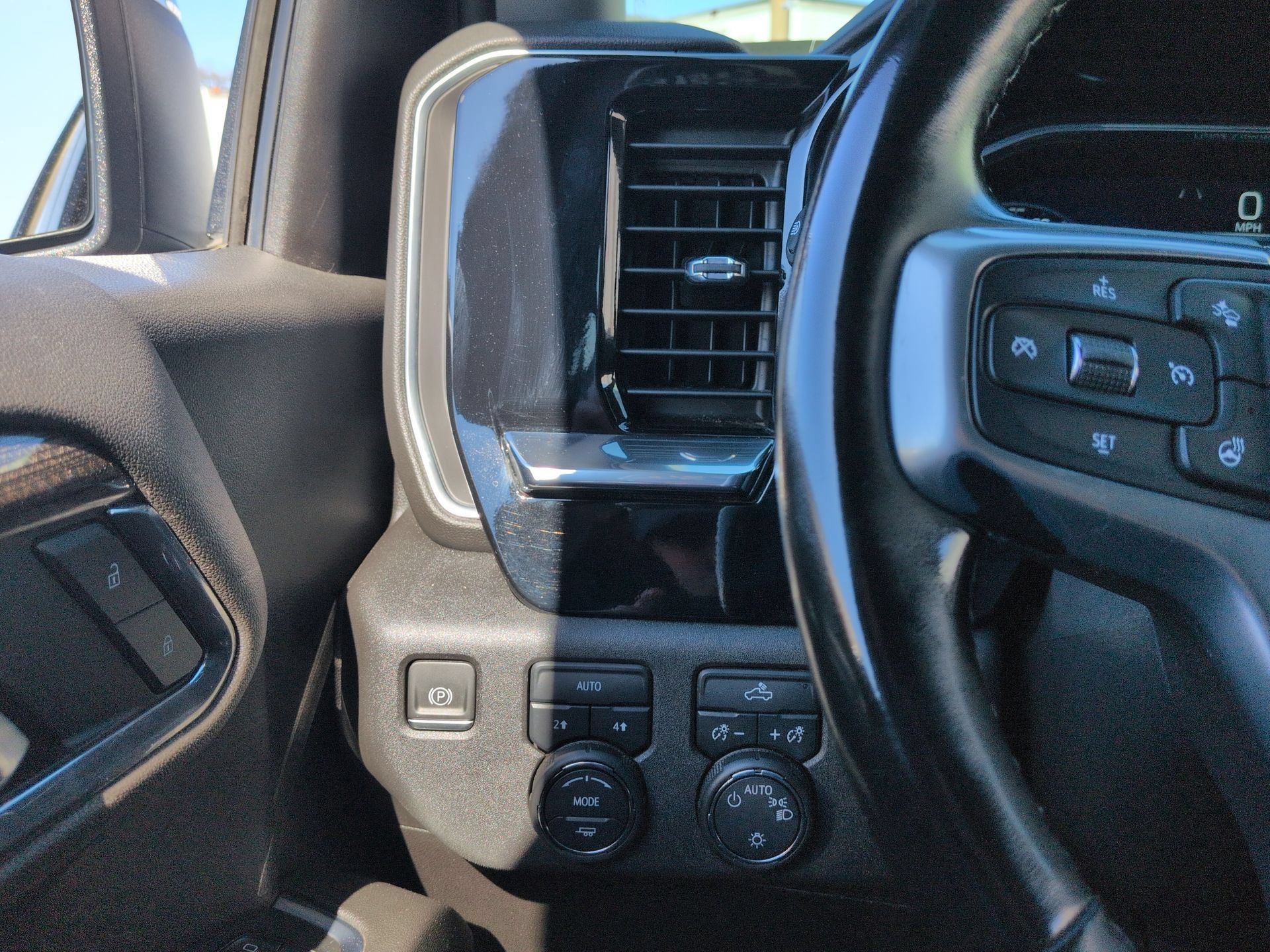 Certified 2023 Chevrolet Silverado 1500 LT AWD/4WD image 18