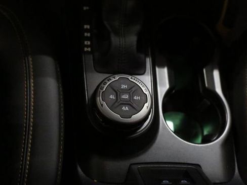 Used 2023 Ford Bronco Badlands w/ Sasquatch Package image 17