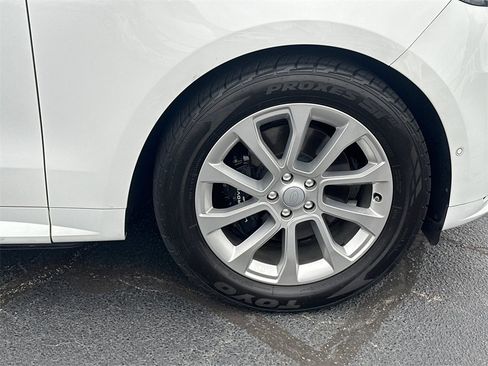 Used 2023 Land Rover Range Rover Sport SE Dynamic image 12