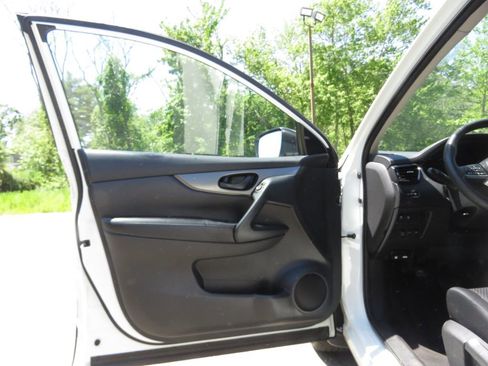Used 2021 Nissan Rogue Sport S AWD/4WD image 9