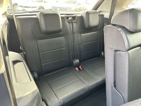Used 2020 Volkswagen Tiguan SE w/ Panoramic Sunroof Package FWD image 29