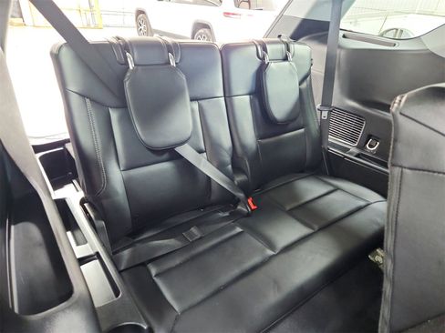 Used 2023 Ford Explorer Limited image 44