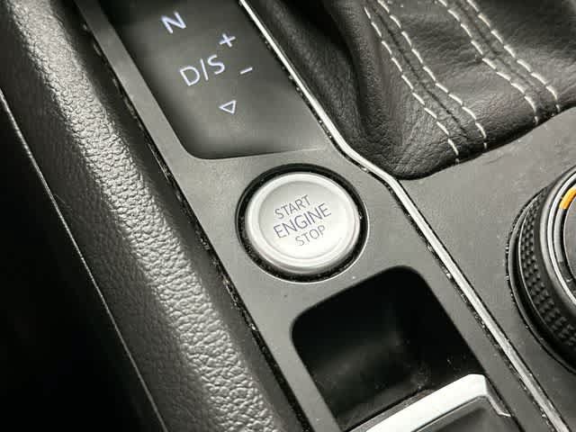 Used 2023 Volkswagen Atlas SEL AWD/4WD image 11