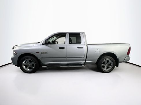 Used 2017 RAM 1500 Express w/ Express Value Package AWD/4WD image 8