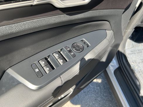 New 2026 Kia Sportage EX image 17