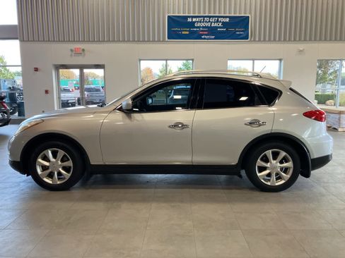 Used 2010 INFINITI EX35 Journey image 8