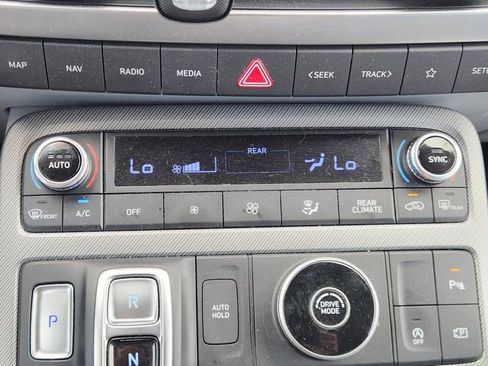 Used 2023 Hyundai Palisade SEL w/ Premium Package image 19