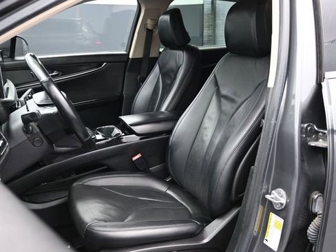 Used 2023 Lincoln Nautilus Reserve FWD image 9