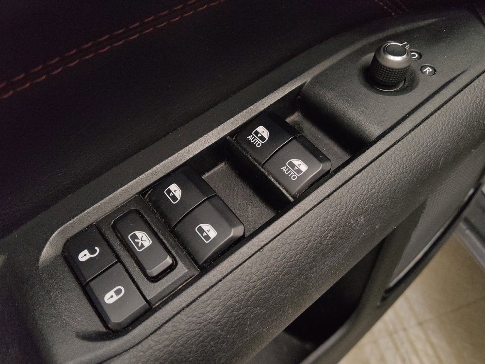 Used 2023 Jeep Compass Trailhawk AWD/4WD image 27