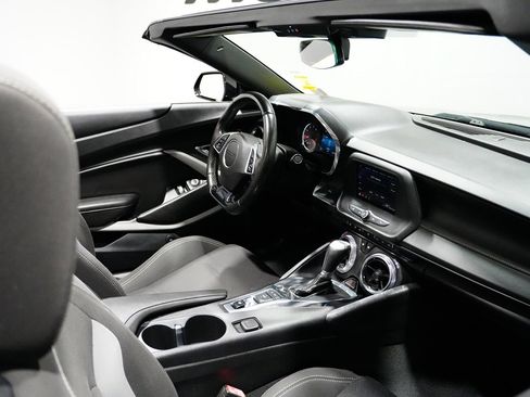 Used 2020 Chevrolet Camaro LT image 14