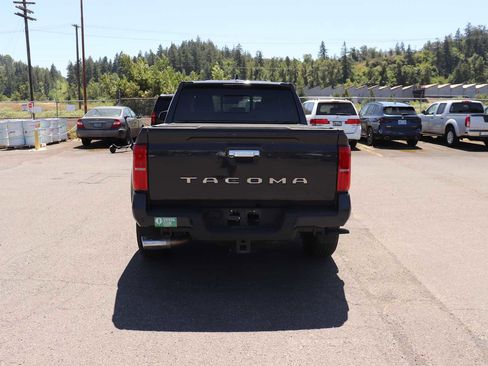 Used 2024 Toyota Tacoma Limited w/ Limited Package (LT) AWD/4WD image 6