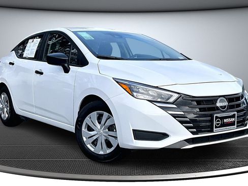 Used 2025 Nissan Versa S w/ Trunk Package image 1