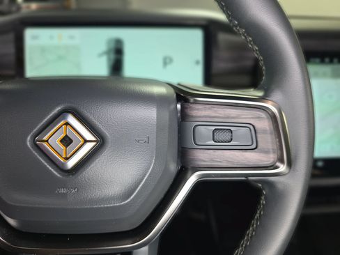 Used 2022 Rivian R1T Adventure AWD/4WD image 27