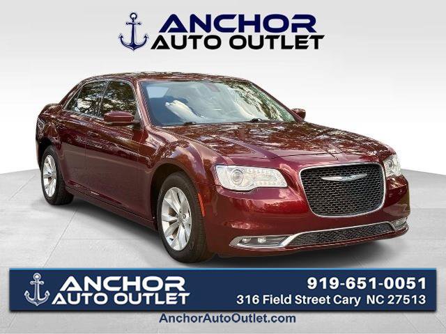 Used 2015 Chrysler 300 Limited w/ 300 Premium Group RWD image 1