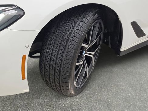 Certified 2022 BMW 540i xDrive w/ M Sport Package image 29