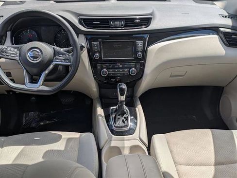 Used 2019 Nissan Rogue Sport SV image 17