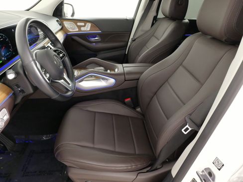 Used 2022 Mercedes-Benz GLS 450 4MATIC image 32
