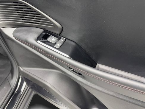 Used 2025 Jeep Wagoneer S Limited image 45