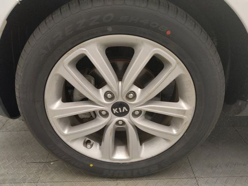 Used 2019 Kia Soul + FWD image 31