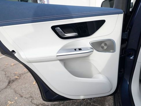 Used 2023 Mercedes-Benz EQE 500 4MATIC SUV image 32