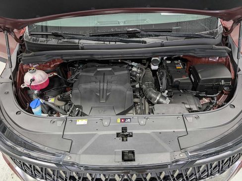 Used 2025 Kia Carnival FWD image 14