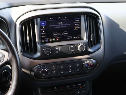 Used 2019 Chevrolet Colorado Z71 AWD/4WD image 11