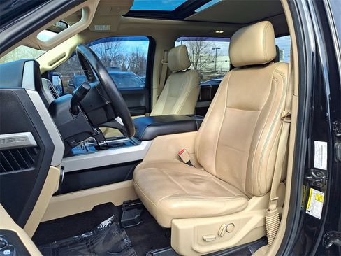 Used 2016 Ford F150 Lariat image 15