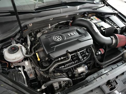 Used 2018 Volkswagen GTI SE w/ SE Leather Package FWD image 59