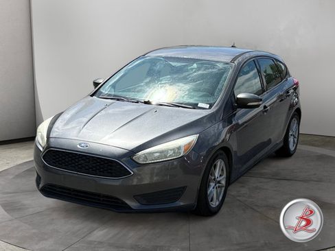Used 2015 Ford Focus SE FWD image 3