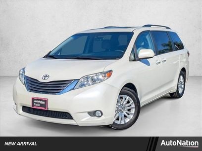 Certified 2017 Toyota Sienna XLE Premium