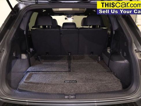 Used 2023 Volkswagen Tiguan SE R-Line FWD image 32