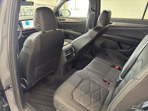 New 2026 Volkswagen Atlas Cross Sport SE AWD/4WD image 13