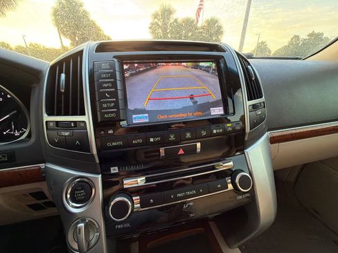 Used 2013 Toyota Land Cruiser AWD/4WD image 11
