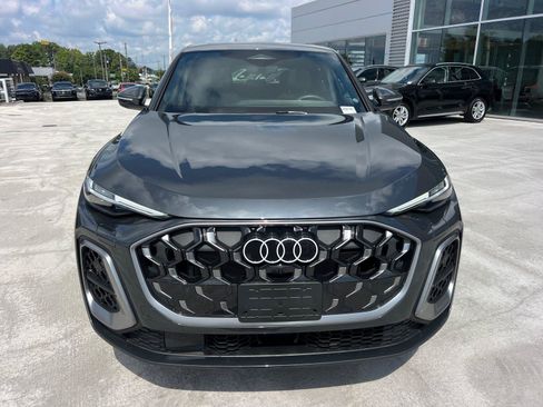 Certified 2025 Audi Q5 Premium Plus w/ Premium Plus AWD/4WD image 2