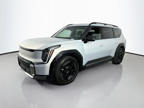 Used 2024 Kia EV9 GT-Line AWD/4WD image 3