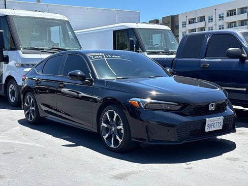 Used 2025 Honda Civic Sport Touring image 4