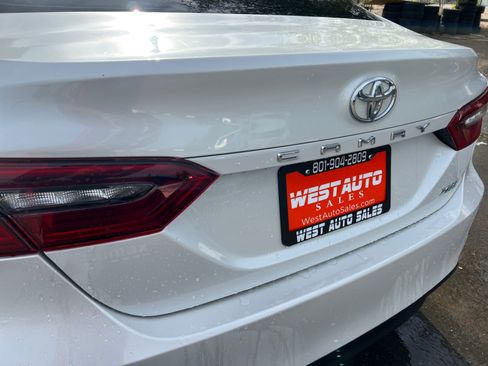 Used 2022 Toyota Camry XLE image 30